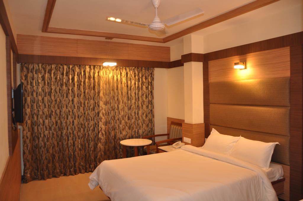 Hotel Sms Grand Inn Vellore Rom bilde